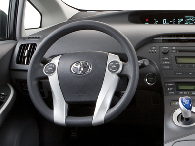 2010 Toyota PRIUS III