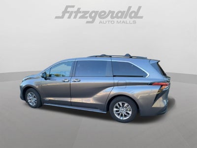 2021 Toyota Sienna XLE 7 Passenger