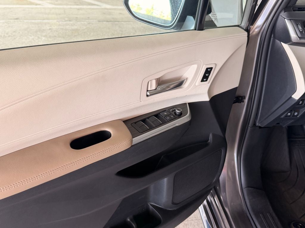 2021 Toyota Sienna Limited 7 Passenger