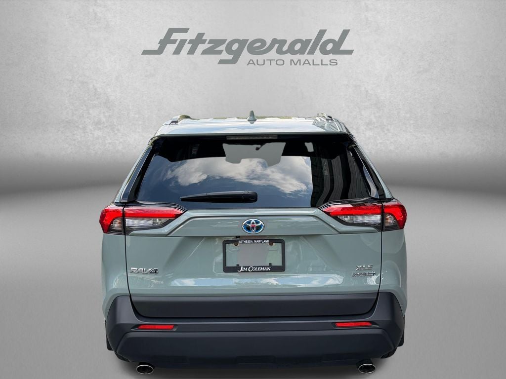 2022 Toyota RAV4 Hybrid XLE