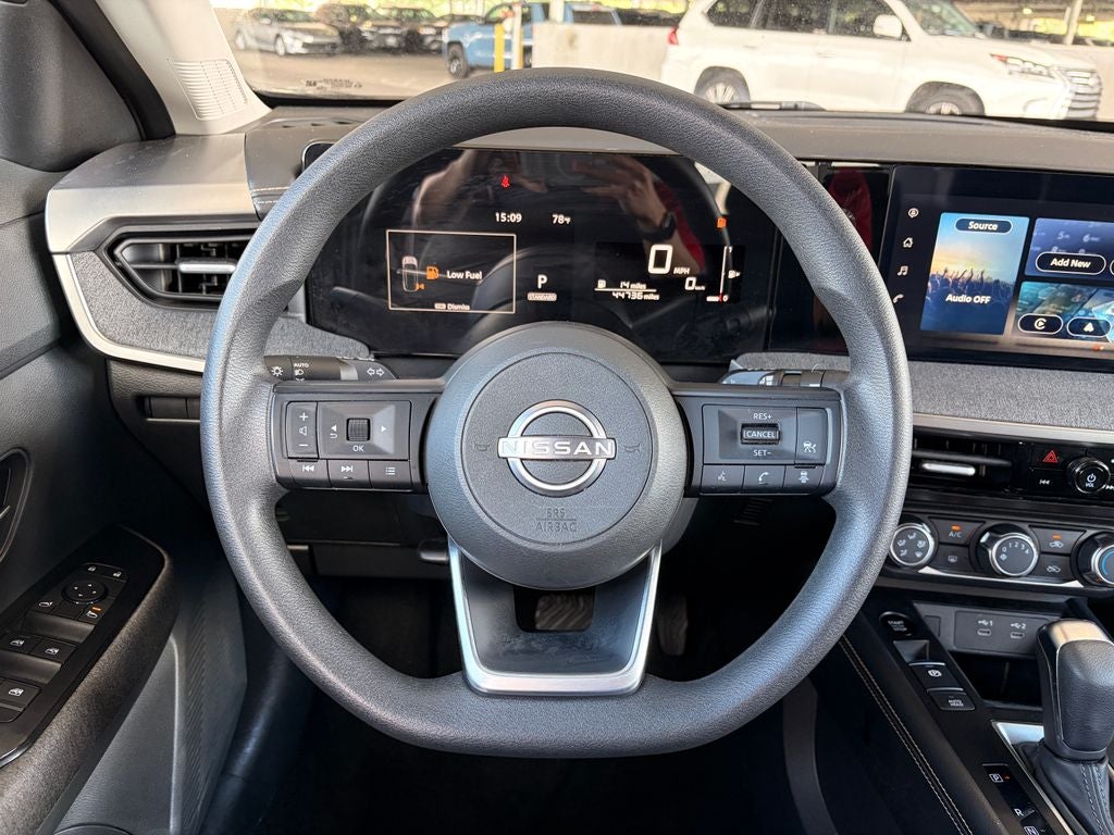2025 Nissan Kicks MPV SV