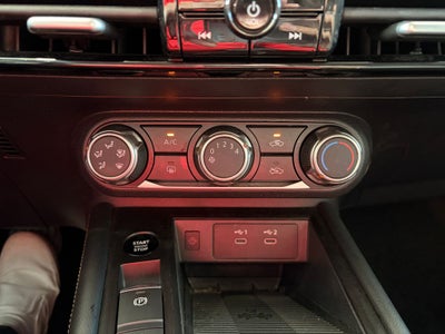 2025 Nissan Kicks MPV SV
