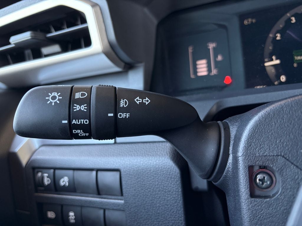 2025 Toyota TACOMA SR5 SR5