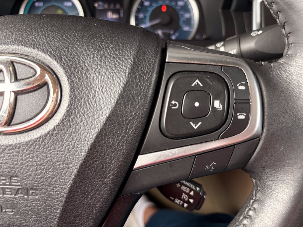 2016 Toyota Camry Hybrid XLE