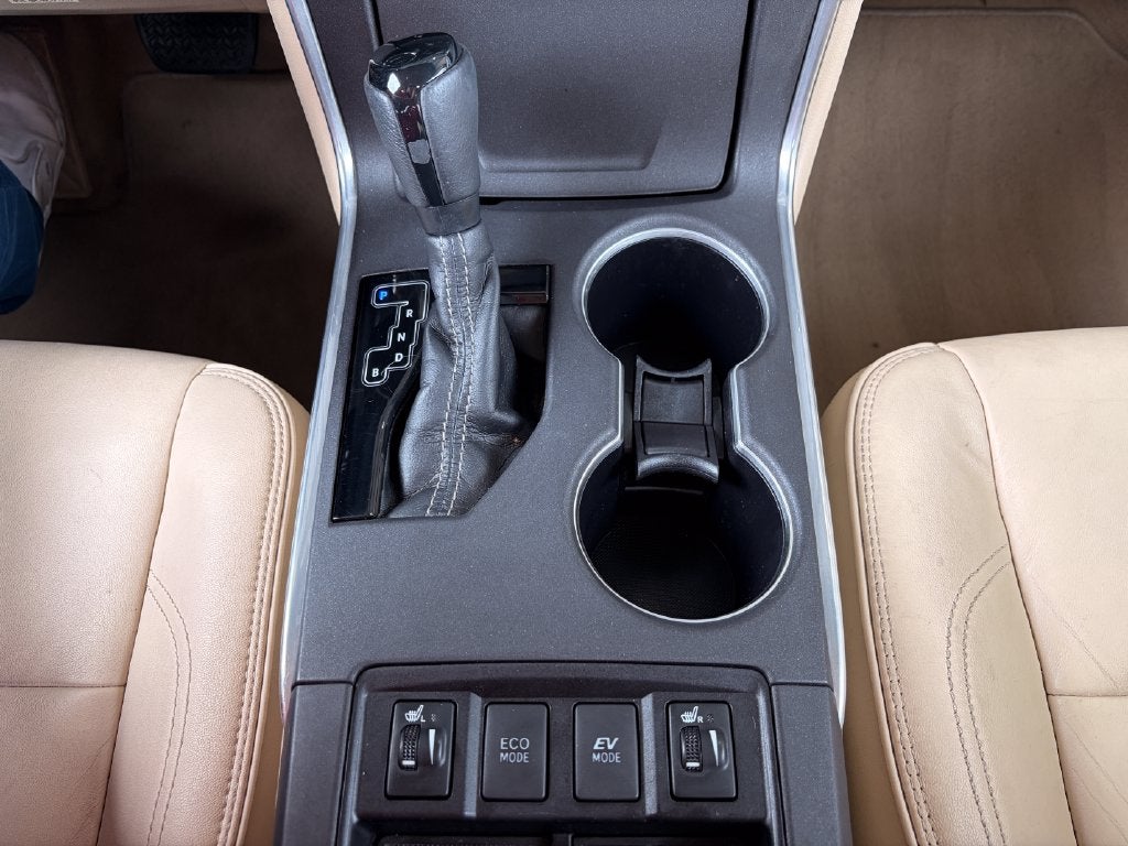 2016 Toyota Camry Hybrid XLE