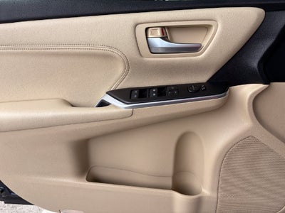 2016 Toyota Camry Hybrid XLE