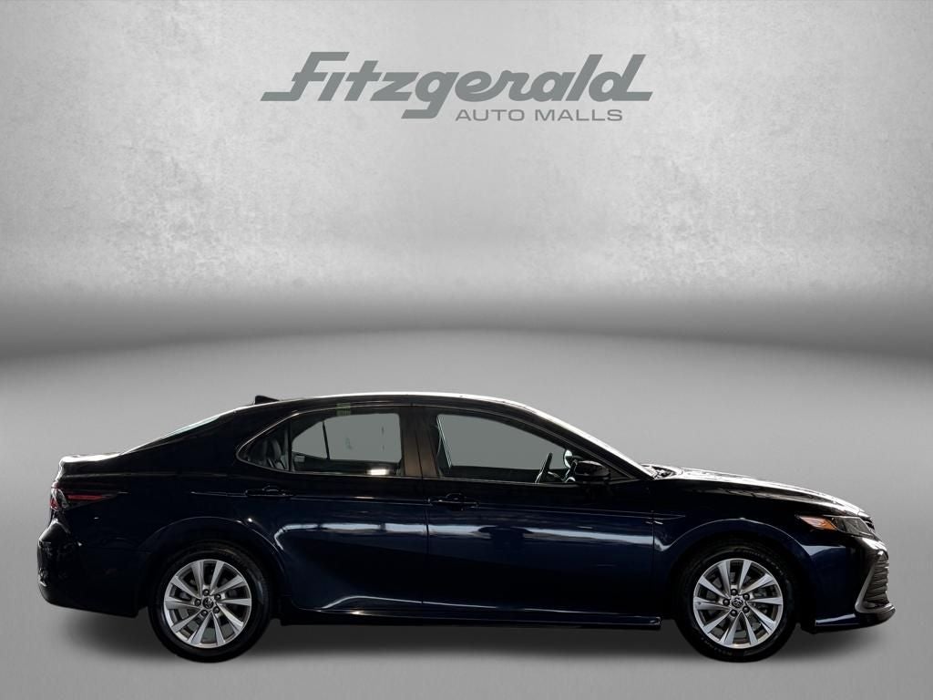 2022 Toyota CAMRY LE