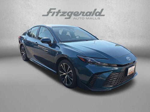2025 Toyota Camry SE