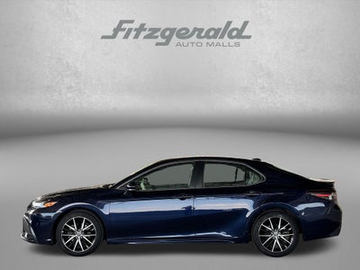 2022 Toyota CAMRY SE