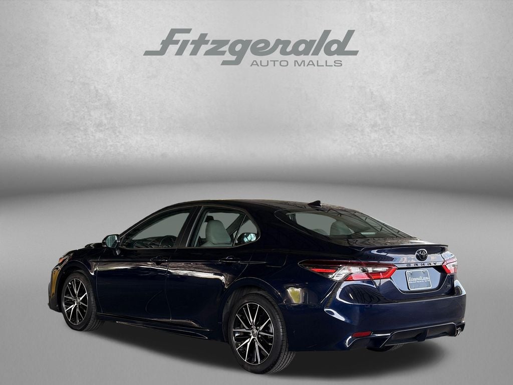 2022 Toyota CAMRY SE