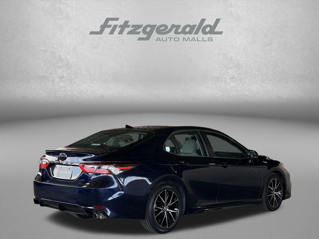 2022 Toyota CAMRY SE