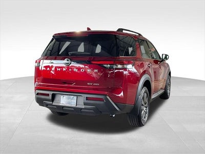 2024 Nissan Pathfinder SV