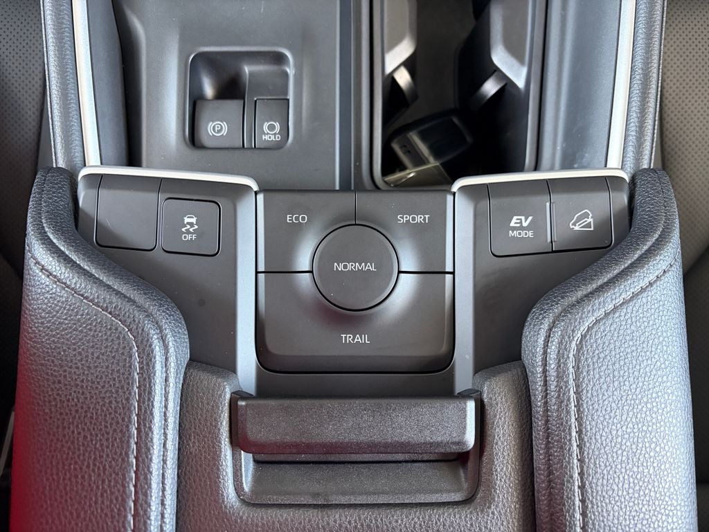 2026 Toyota GRAND HIGHLANDER HEV Nightshade Edition