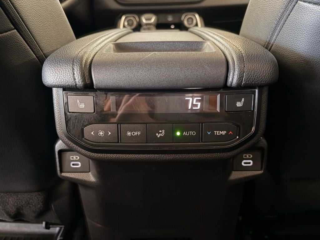 2026 Toyota GRAND HIGHLANDER HEV Limited