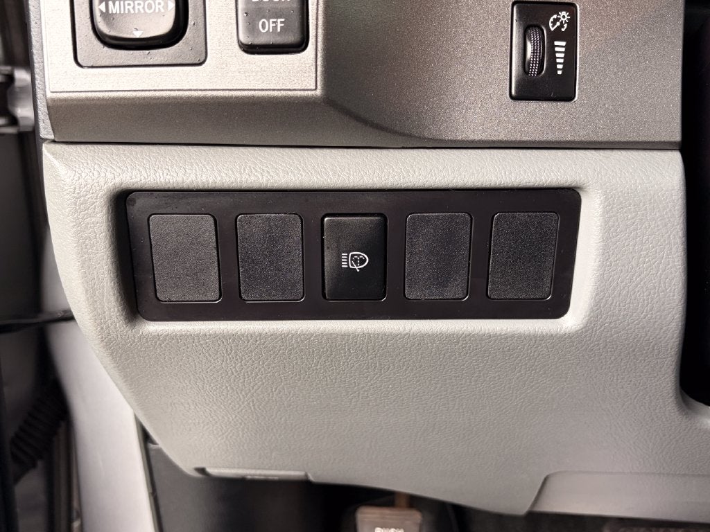 2017 Toyota Sequoia SR5 5.7L