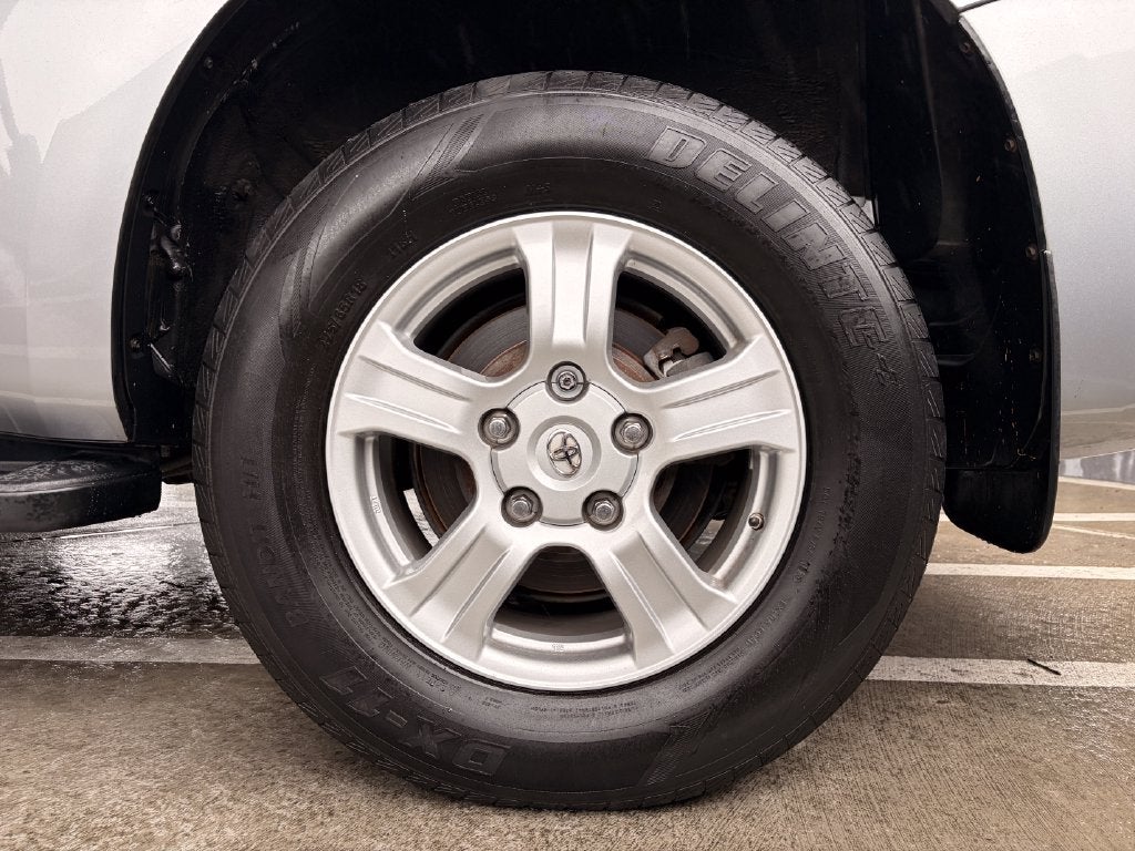 2017 Toyota Sequoia SR5 5.7L