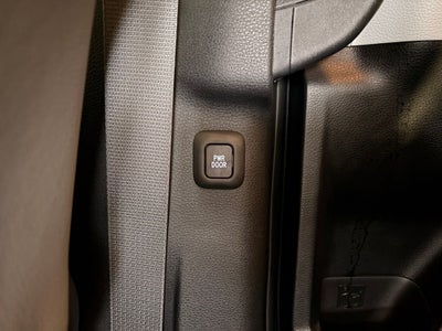 2025 Toyota SIENNA XLE XLE