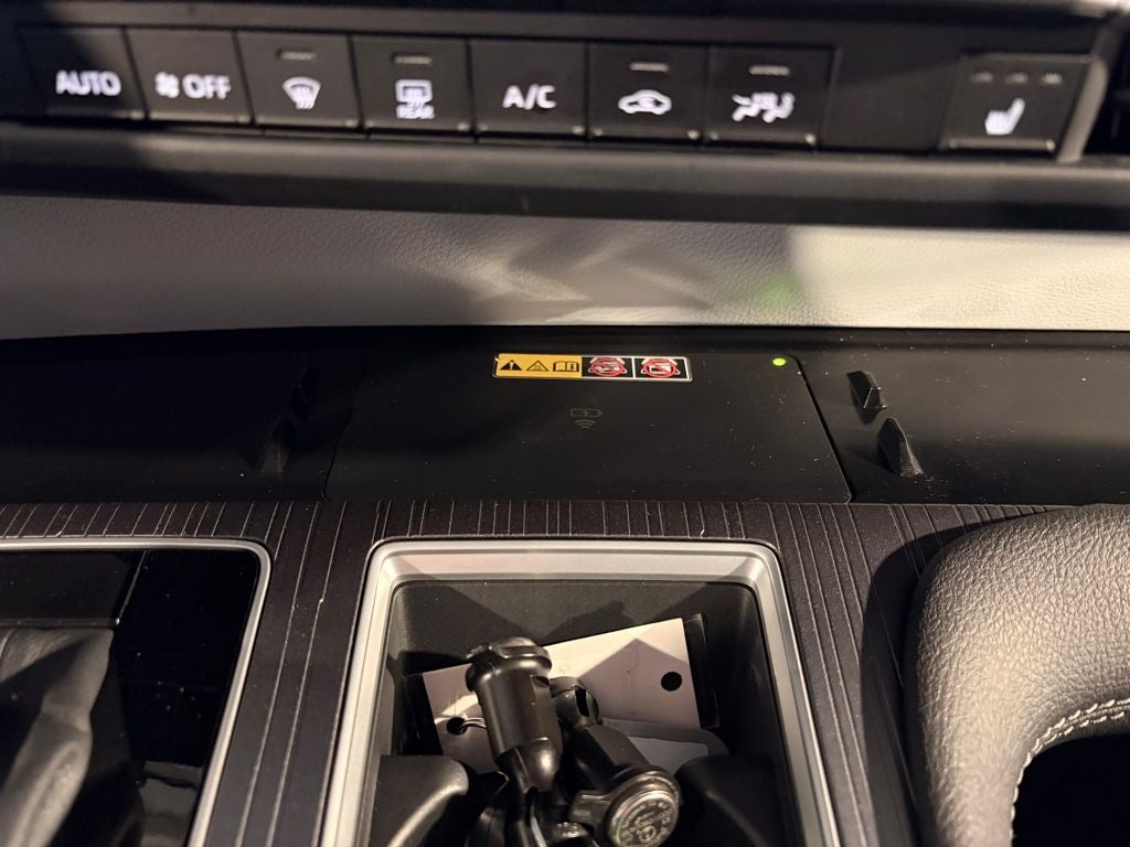 2025 Toyota SIENNA XLE XLE