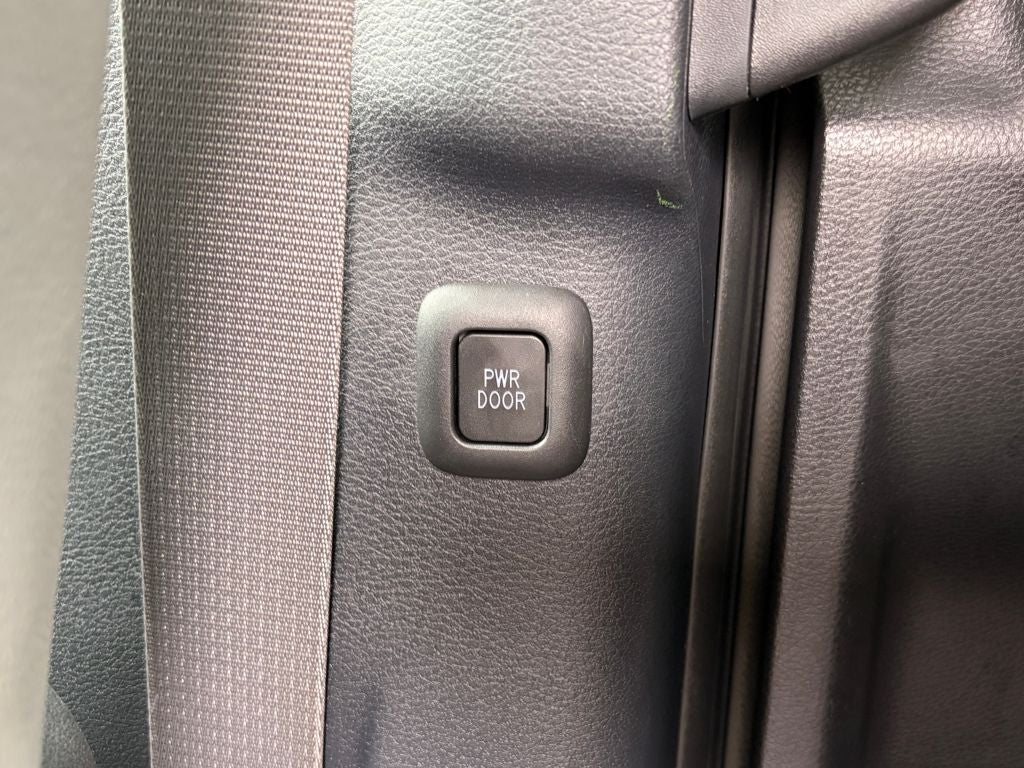 2025 Toyota SIENNA XLE AWD XLE 7 Passenger