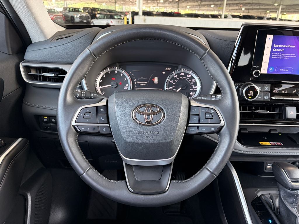 2025 Toyota Highlander XLE