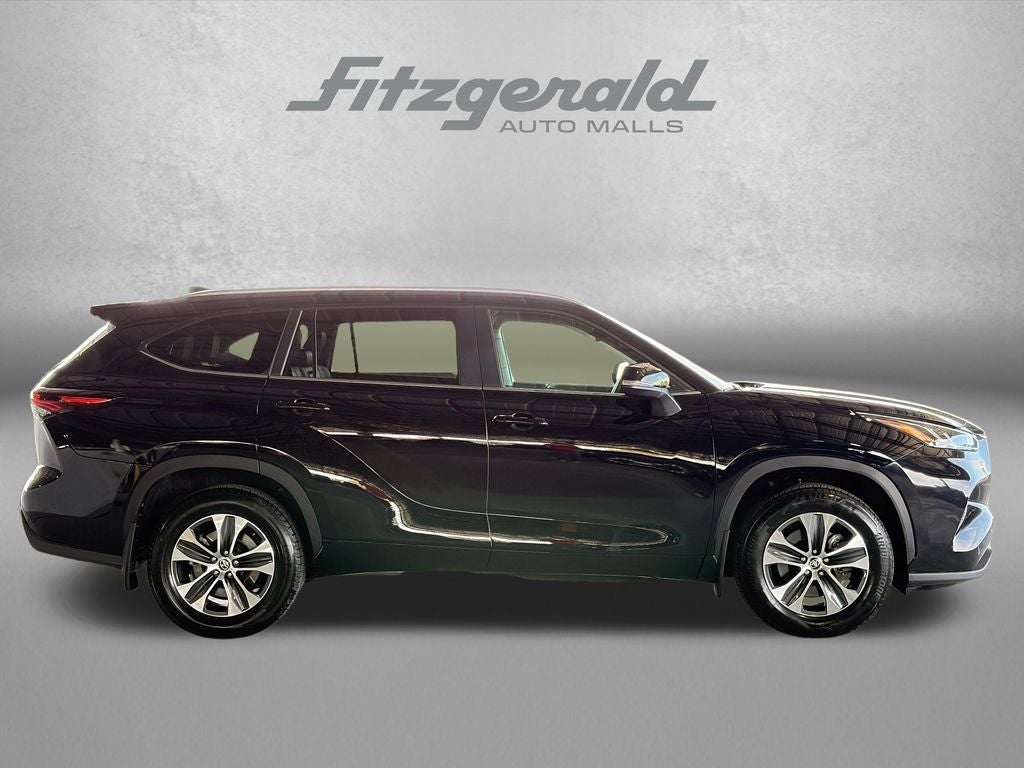 2025 Toyota Highlander XLE
