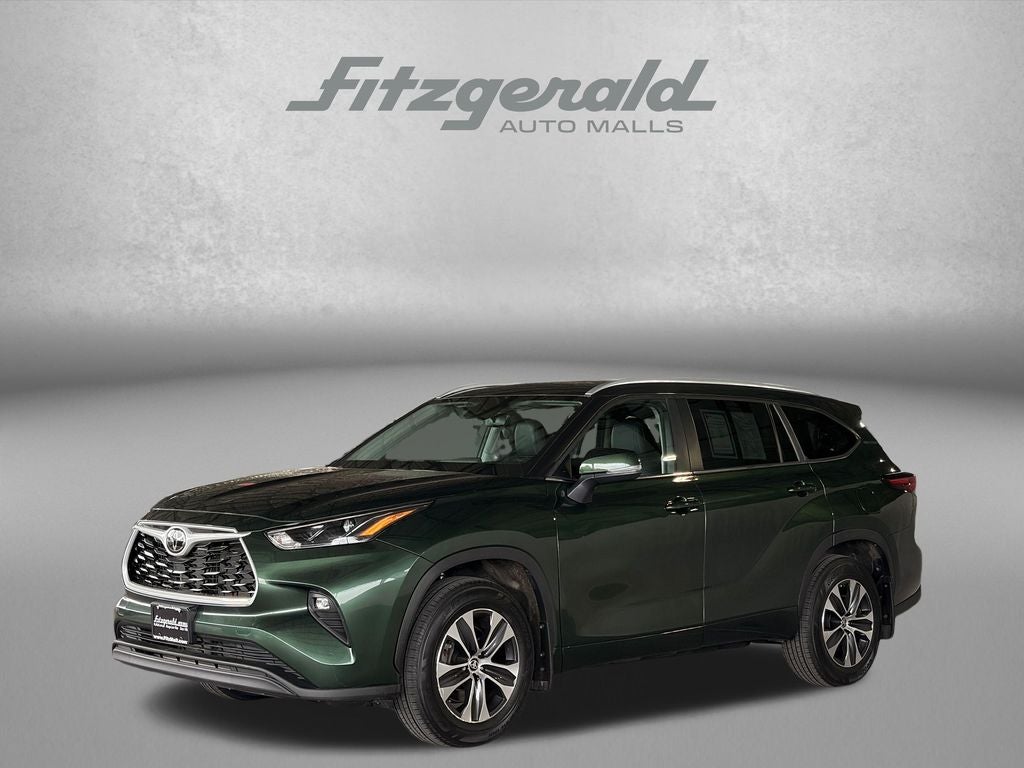 2025 Toyota HIGHLANDER XLE