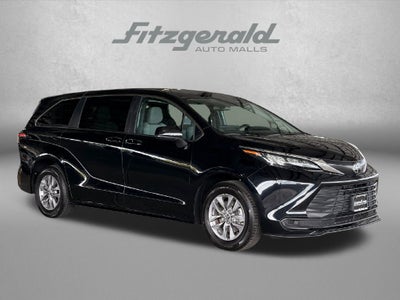 2026 Toyota Sienna LE 7 Passenger