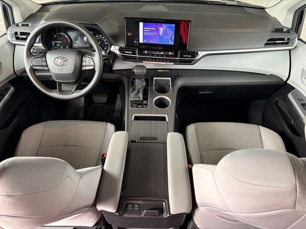 2026 Toyota Sienna LE 7 Passenger
