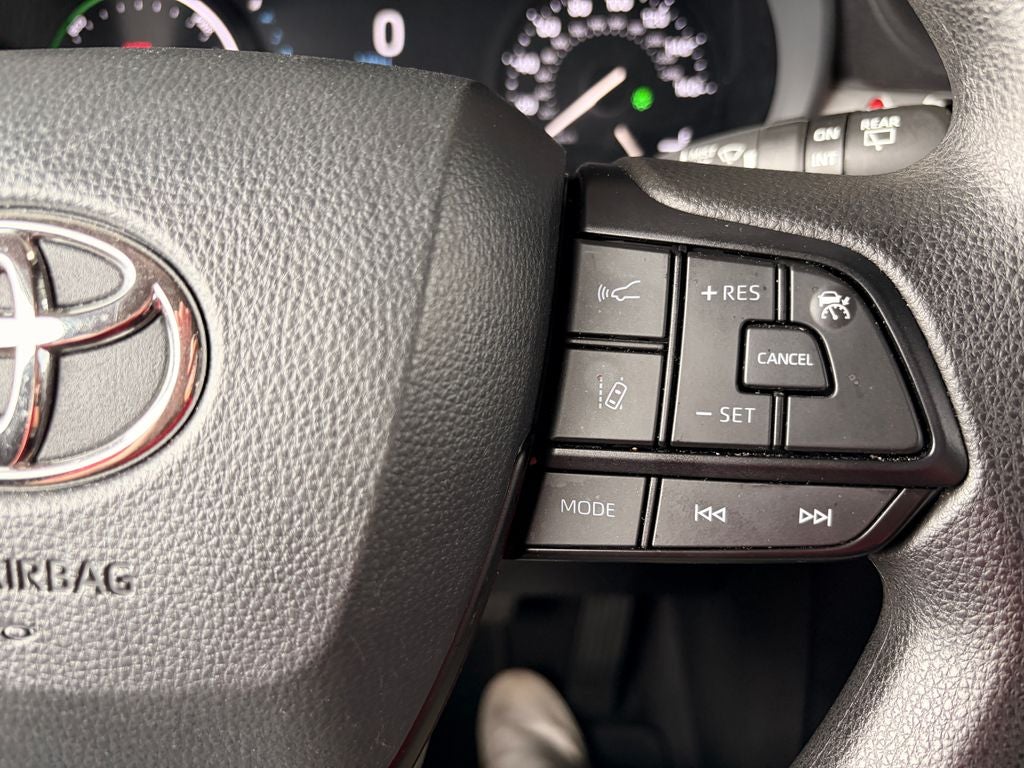 2026 Toyota Sienna LE 7 Passenger