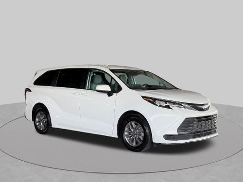 2024 Toyota Sienna LE 8 Passenger