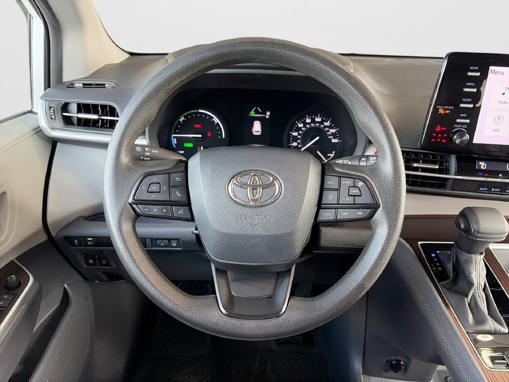 2024 Toyota Sienna LE 8 Passenger