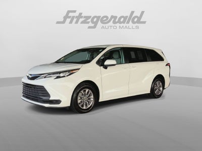 2024 Toyota Sienna LE 8 Passenger