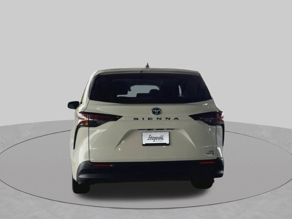 2024 Toyota Sienna LE 8 Passenger