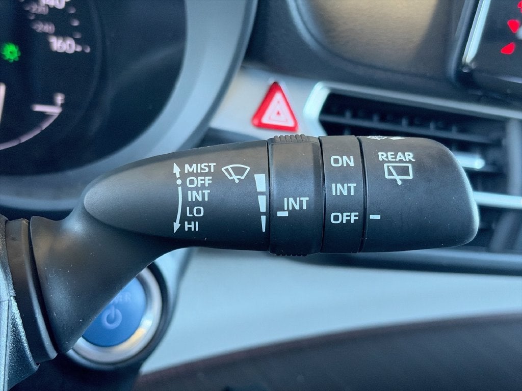 2022 Toyota Sienna LE 8 Passenger