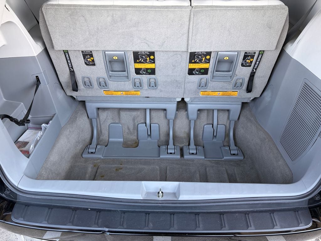 2013 Toyota SIENNA XLE 3.5L XLE 8 Passenger