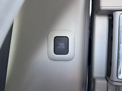 2013 Toyota SIENNA XLE 3.5L XLE 8 Passenger