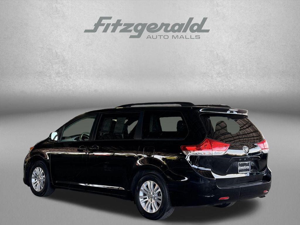 2013 Toyota SIENNA XLE 3.5L XLE 8 Passenger