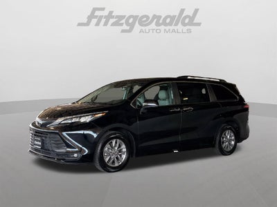 2026 Toyota Sienna XLE 8 Passenger