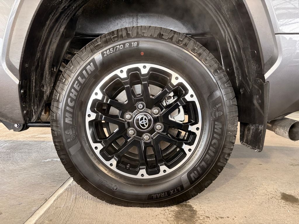 2025 Toyota TUNDRA 4X4 SR5