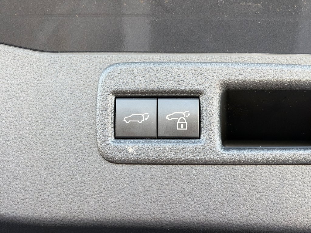 2024 Toyota Venza LE