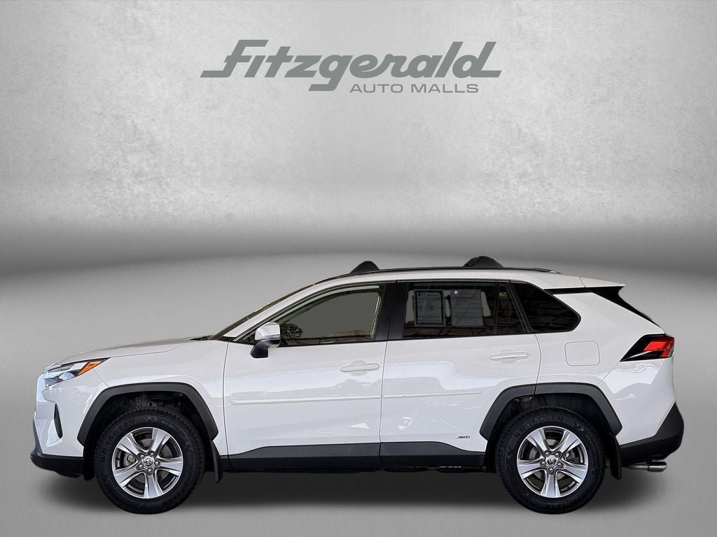 2022 Toyota RAV4 Hybrid XLE