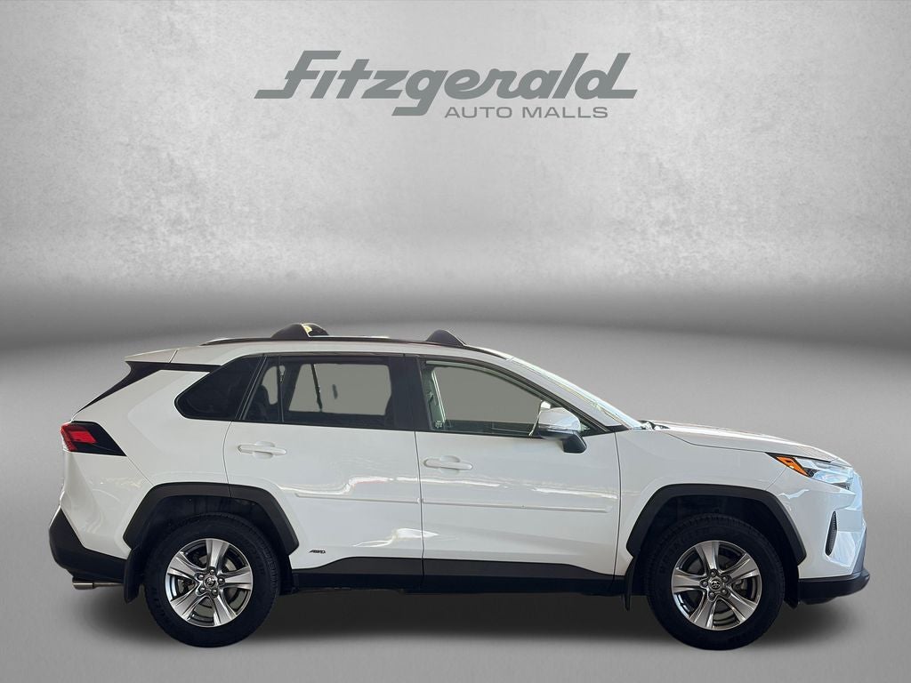 2022 Toyota RAV4 Hybrid XLE