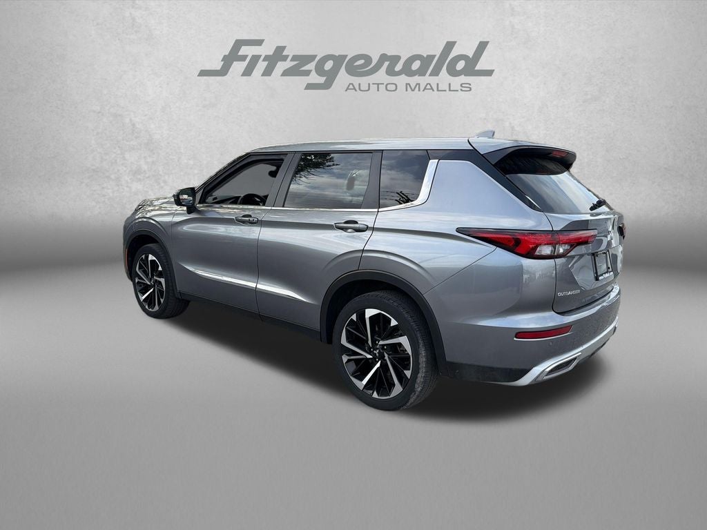 2024 Mitsubishi Outlander SE