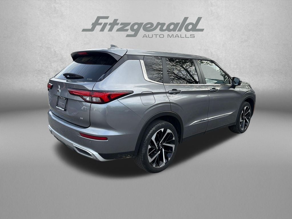 2024 Mitsubishi Outlander SE