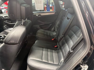 2020 Porsche Macan Turbo