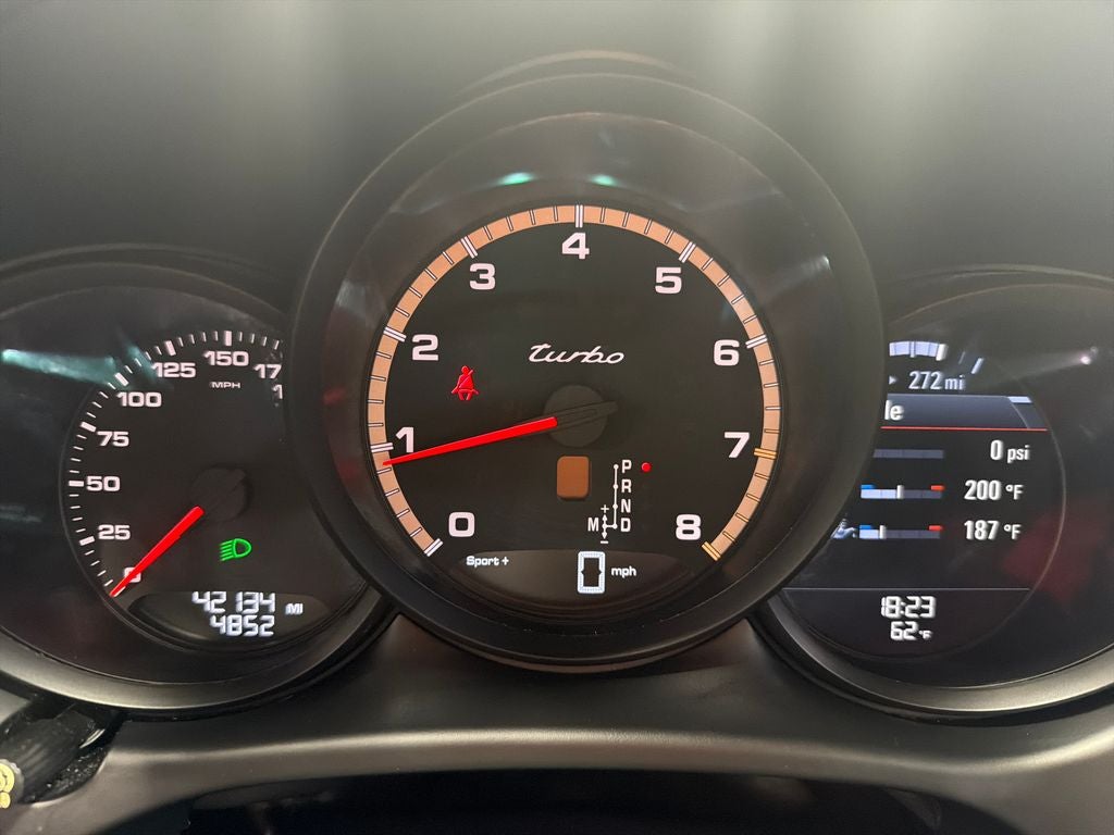 2020 Porsche Macan Turbo