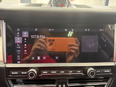 2020 Porsche Macan Turbo