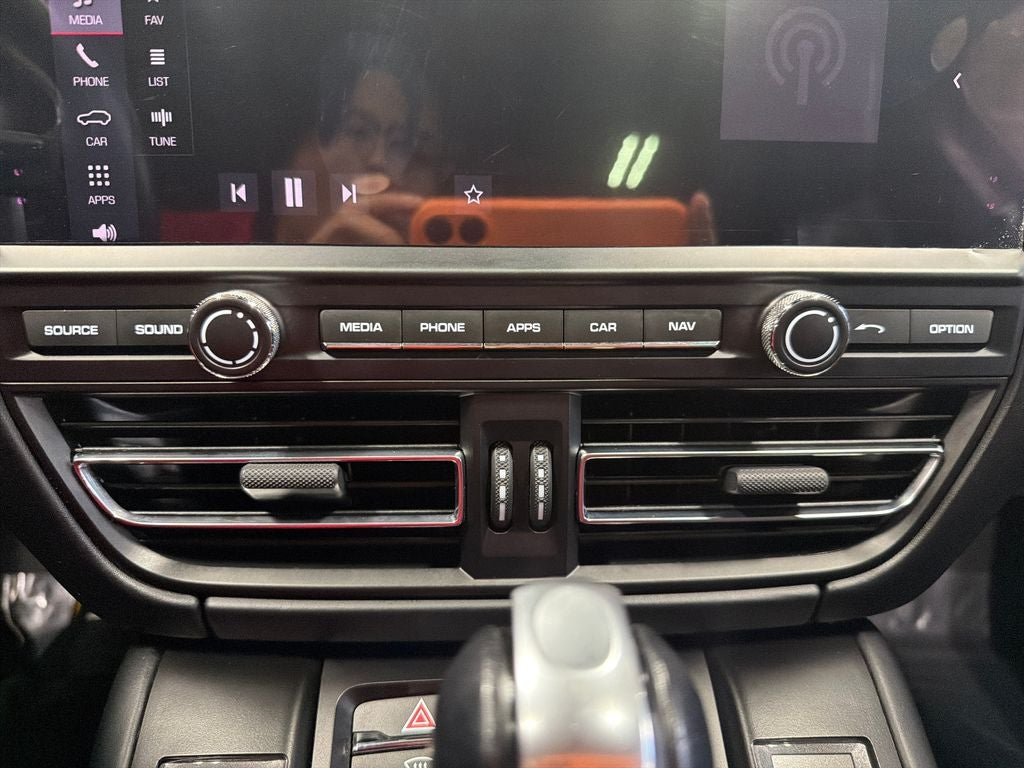 2020 Porsche Macan Turbo