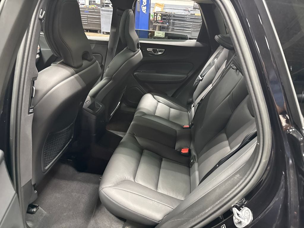 2023 Volvo XC60 Recharge Plug-In Hybrid T8 Plus Bright Theme