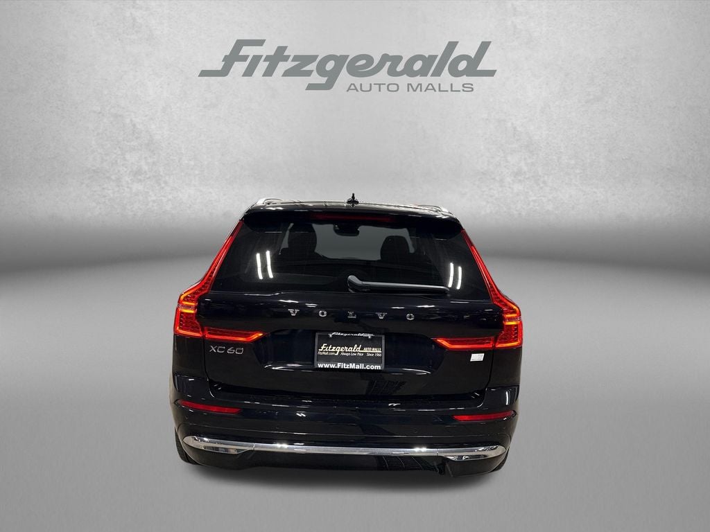 2023 Volvo XC60 Recharge Plug-In Hybrid T8 Plus Bright Theme
